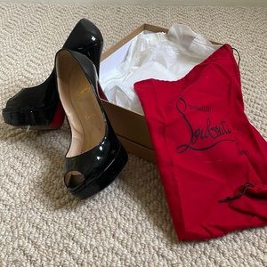 Christian Louboutin Sexy Black Pumps!